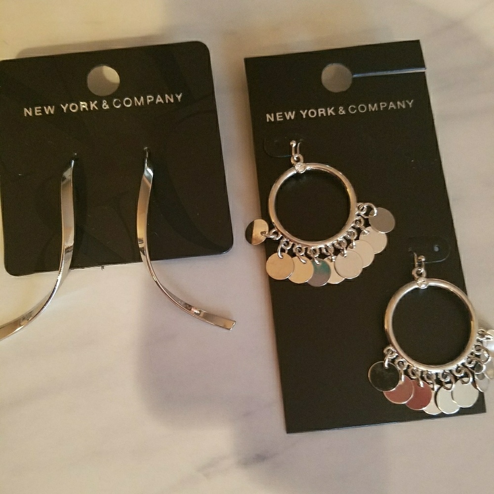 🌺NWT gorgouse silver tone earrings🌺